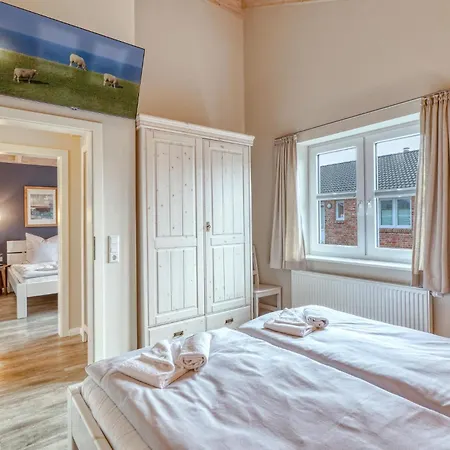 2 Bedroom Amazing In Hébergement de vacances *