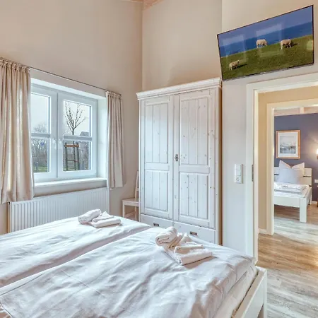 2 Bedroom Amazing In Hébergement de vacances *